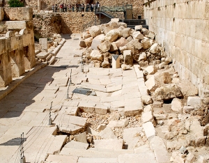 Temple AD 70